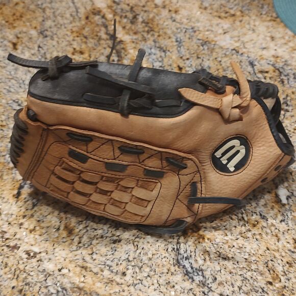 Wilson Softball A2478 XXL Over Sized Pocket 13.5" Baseball Glove Brown Leather - Picture 16 of 16